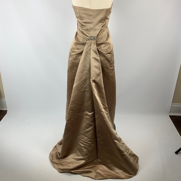 Bill Levkoff Dresses & Skirts - Bill Levkoff Gold Sz 4 Formal Dress Sleeveless